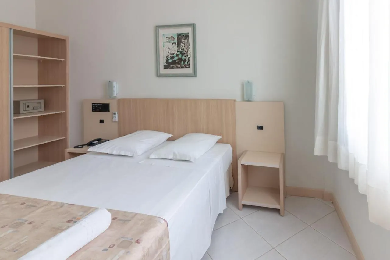 Sagres Praia Hotel Balneário Camboriú 3*,